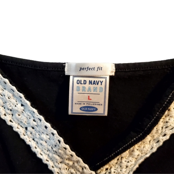 Old Navy Perfect Fit Tank Black with Crochet Trim - Picture 4 of 5